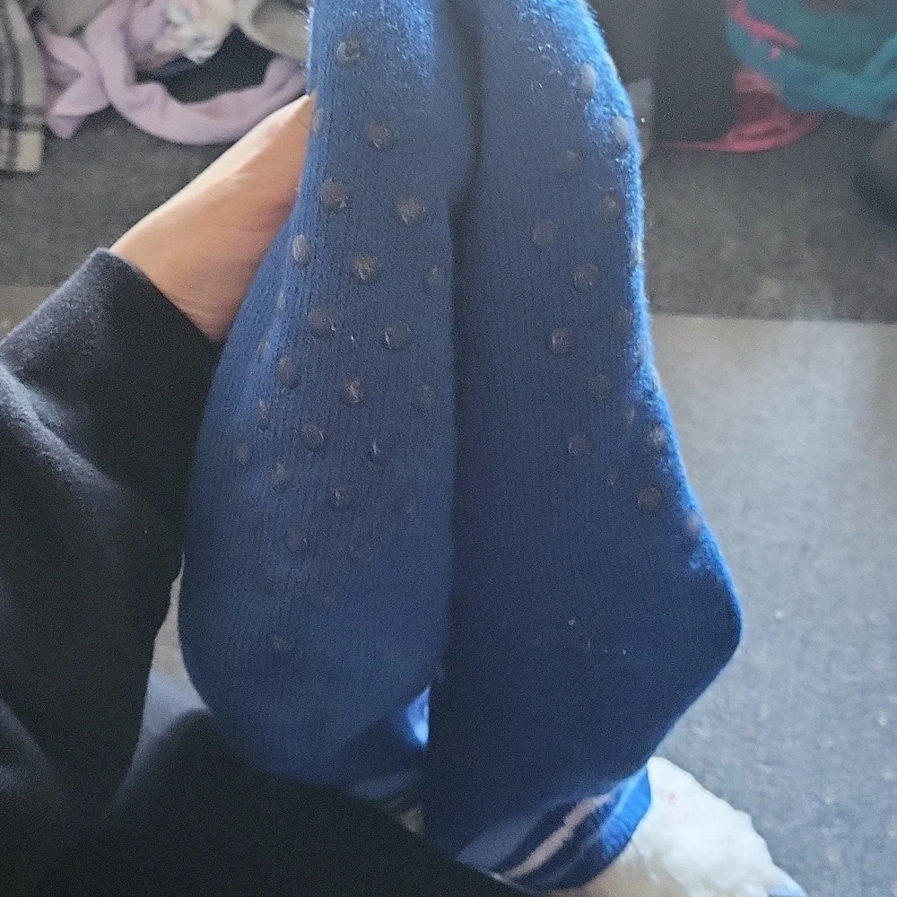 Dodger Footy Slippers - Picture 2 of 3